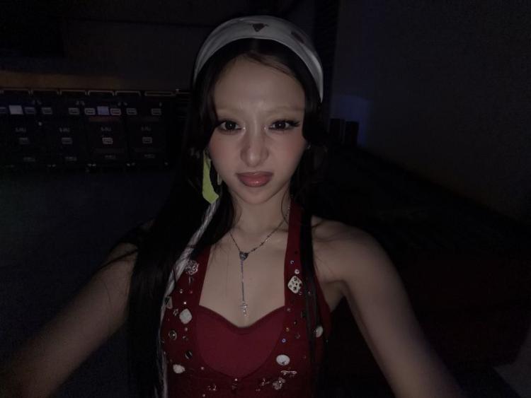 르세라핌 윤진38