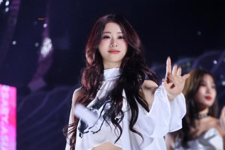 르세라핌 윤진4