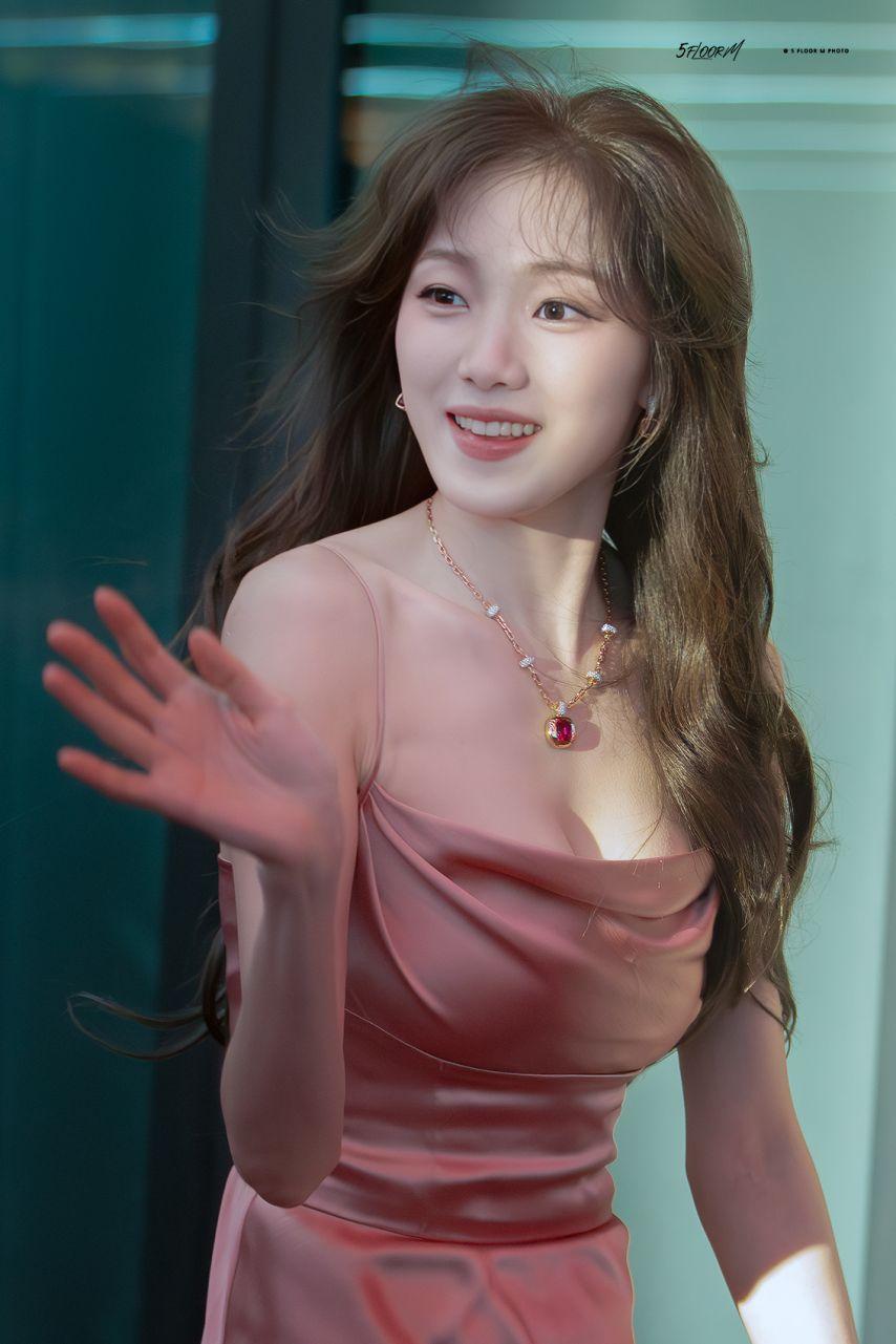 이성경 한국 뮤지컬 어워즈 레드카펫2