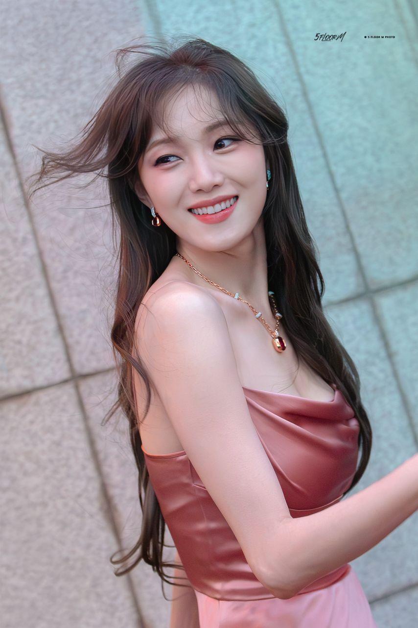 이성경 한국 뮤지컬 어워즈 레드카펫4