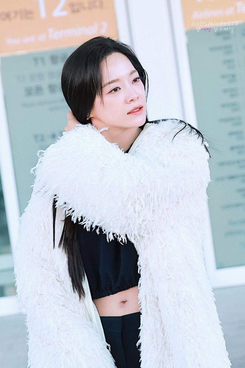 김세정 260122 ICN 출국5