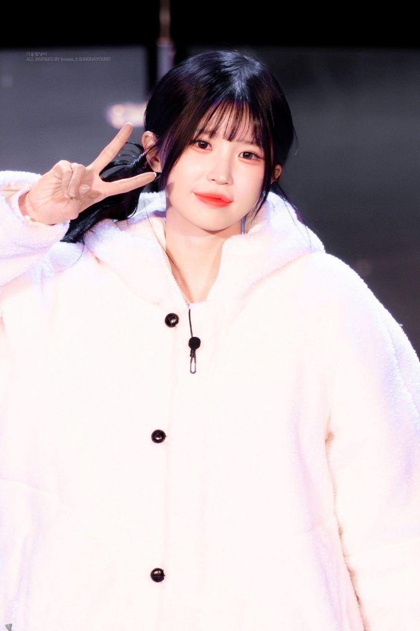 프로미스나인 송하영0