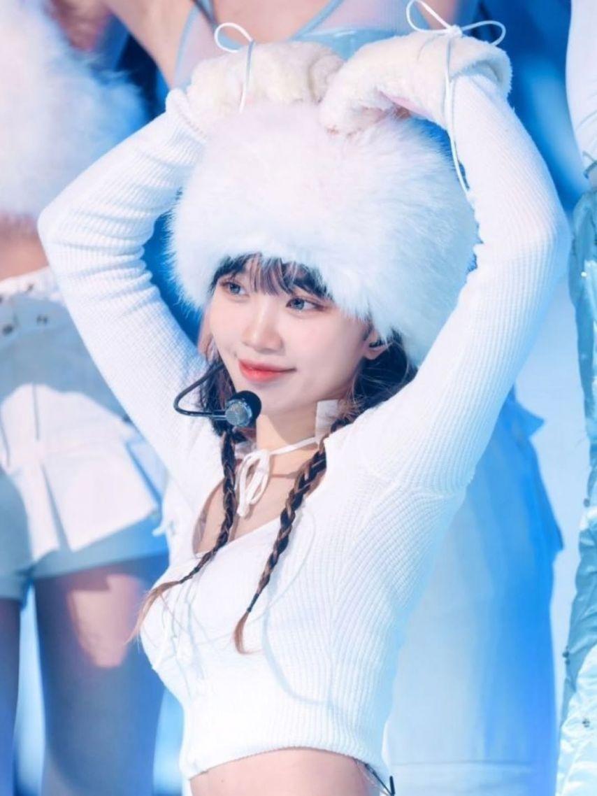 LE SSERAFIM (르세라핌) 김채원0