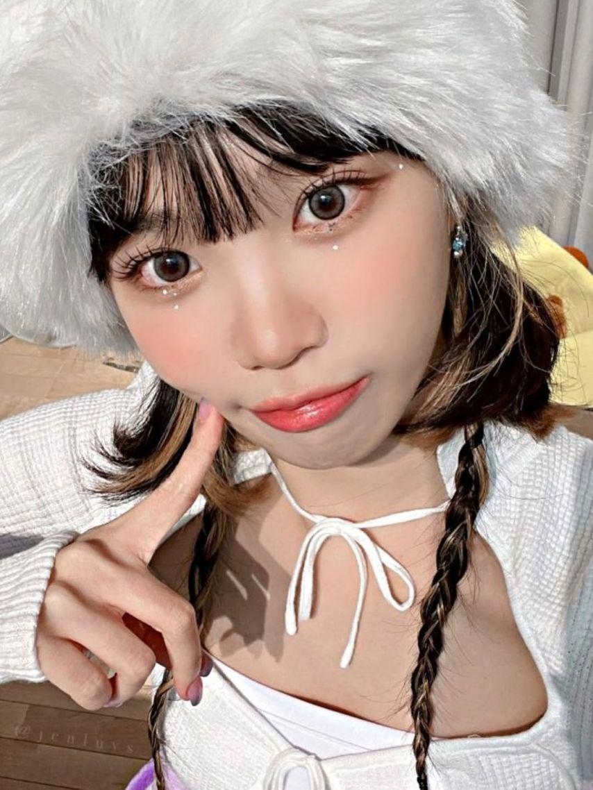 LE SSERAFIM (르세라핌) 김채원7