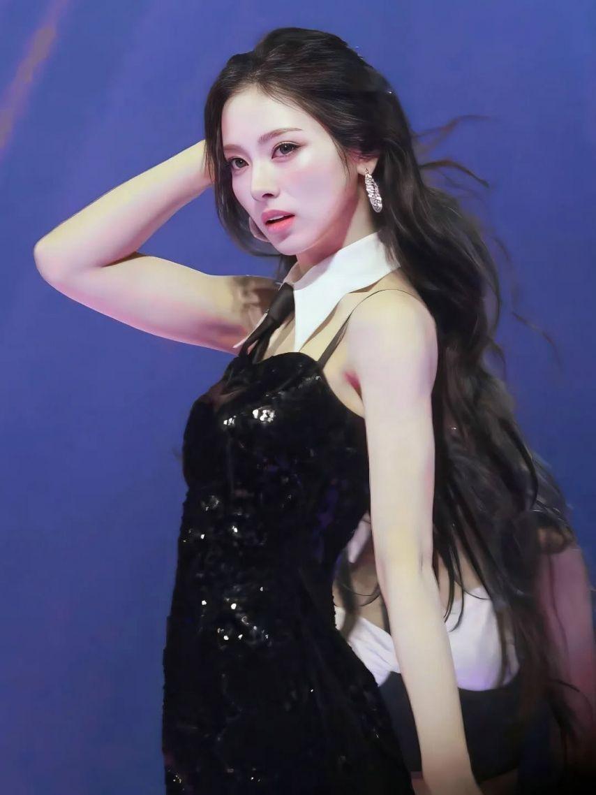 MEOVV (미야오) 안나4