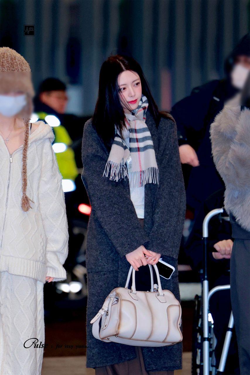 ITZY 유나 260124 출국2