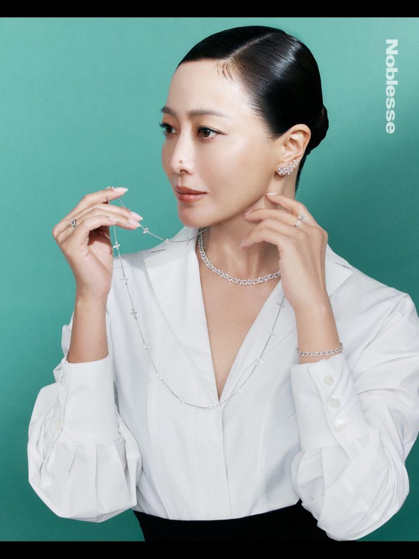 김희선 인별 노블레스4