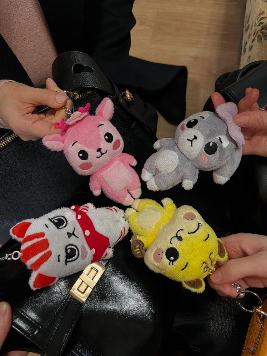 하윤경 인별 with 박신혜 최지수 강채영2