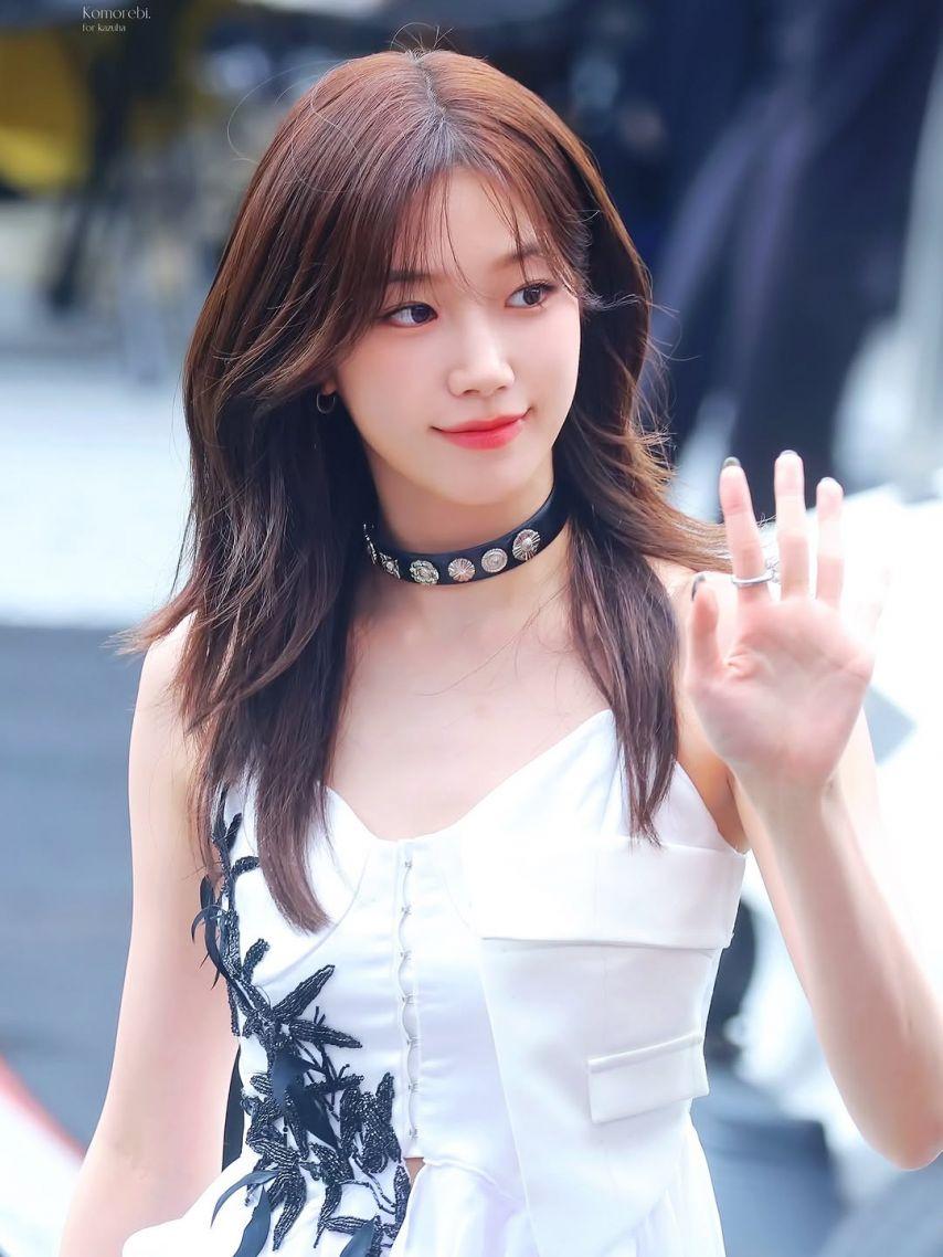 LE SSERAFIM (르세라핌) 카즈하4