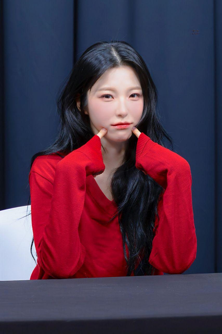 프로미스나인 백지헌4