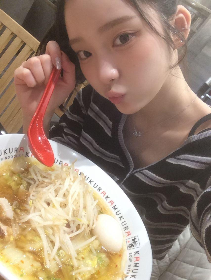 아이칠린 (ICHILLIN') 이지1