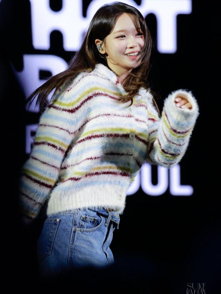 LE SSERAFIM (르세라핌) 김채원19