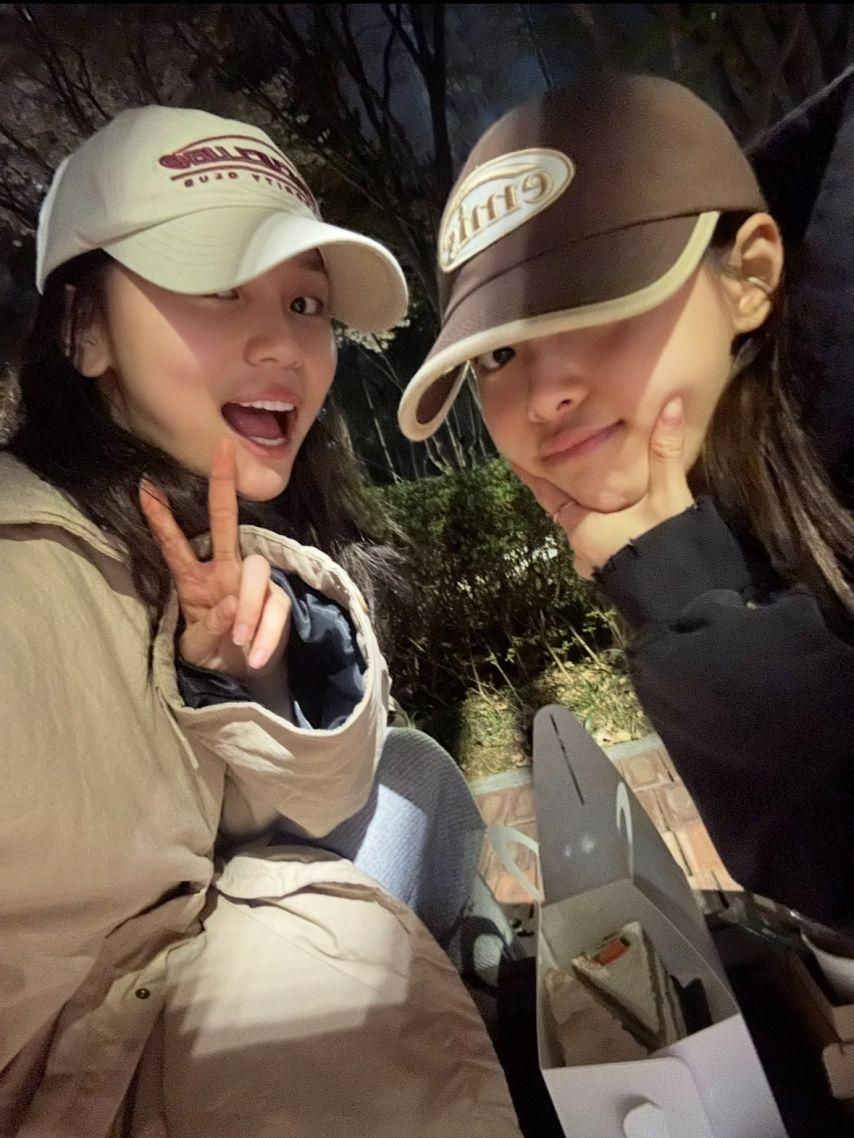 엄지 VIVIZ비비지 with 츄11