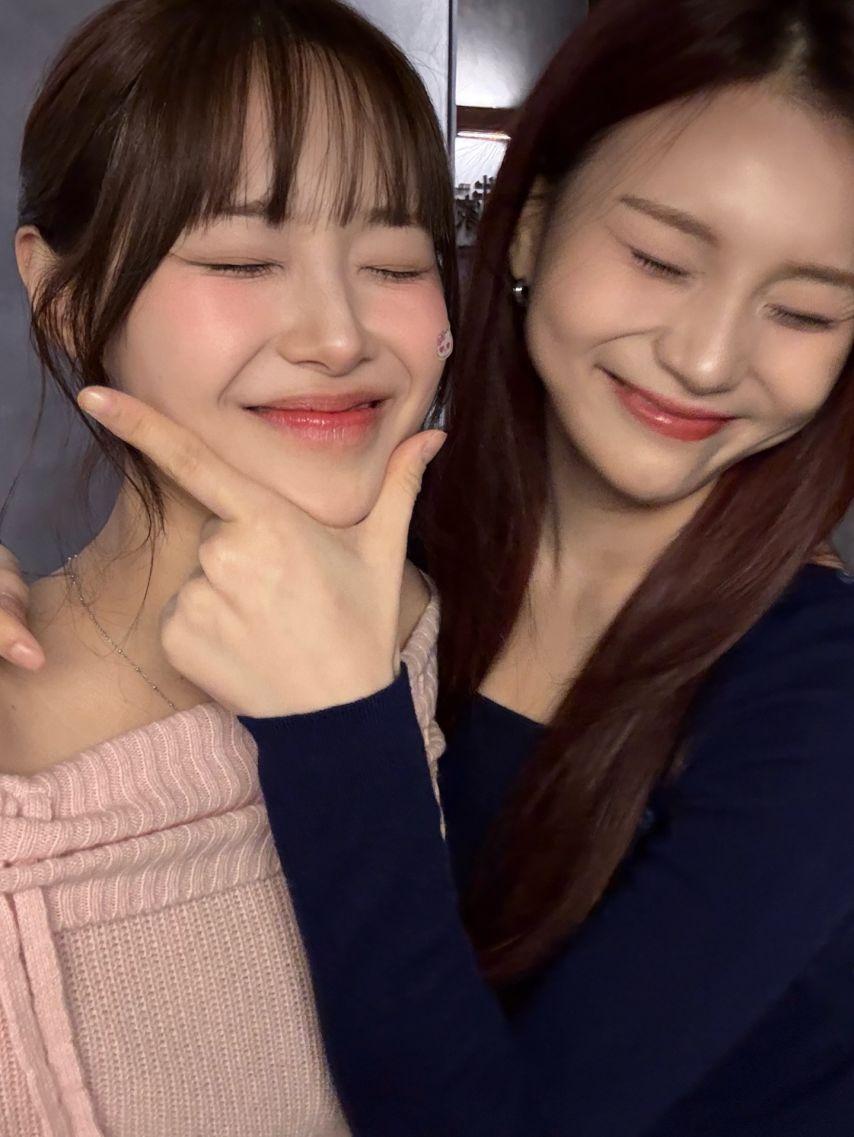 엄지 VIVIZ비비지 with 츄5