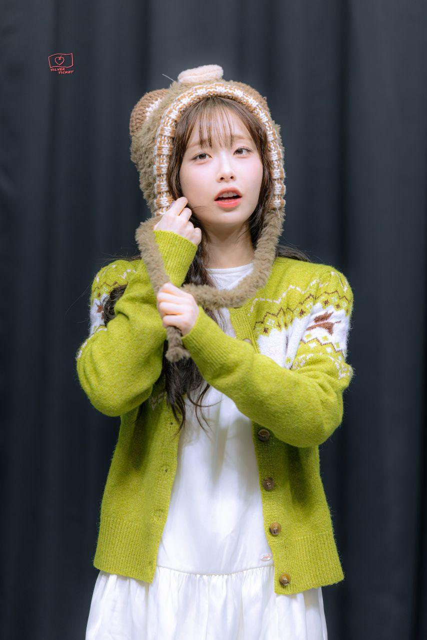 츄 인별 등/ with 권은비/ 25122716