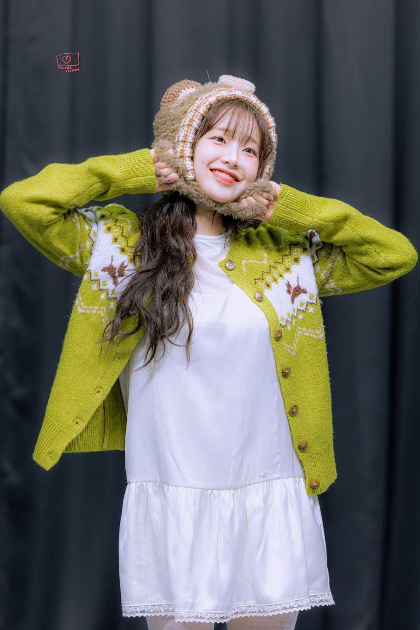 츄 인별 등/ with 권은비/ 25122717