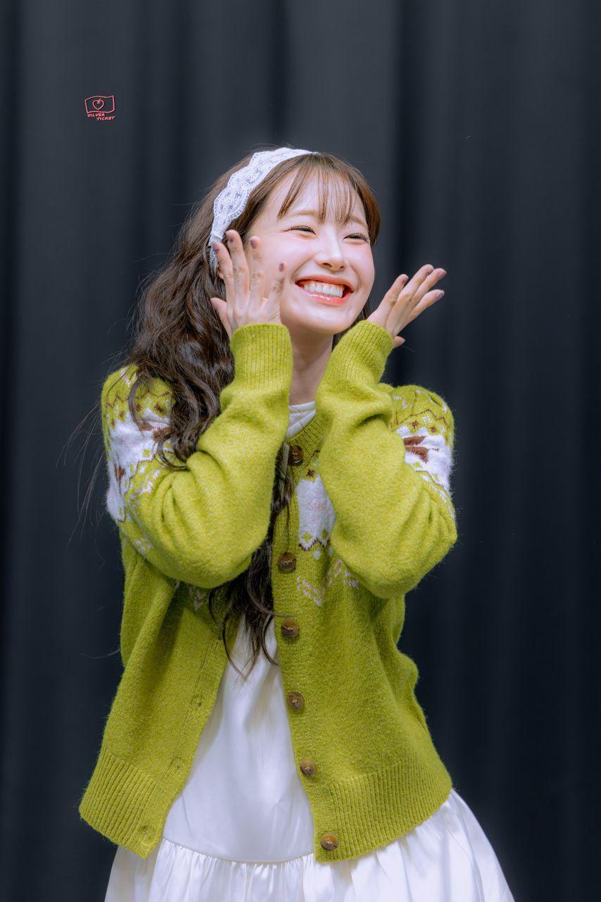 츄 인별 등/ with 권은비/ 25122719