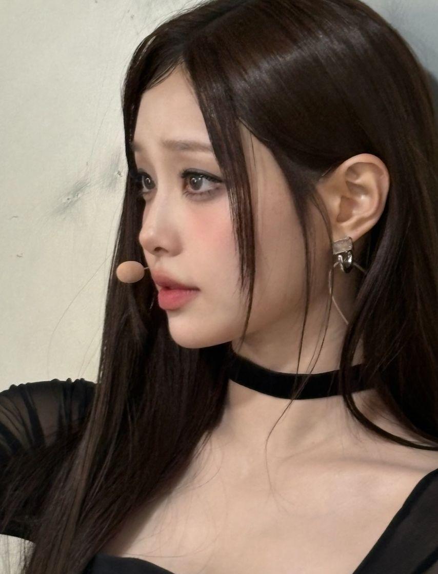 츄 인별 등/ with 권은비/ 2512271