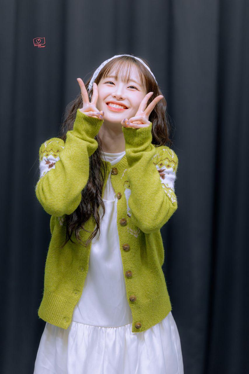 츄 인별 등/ with 권은비/ 25122720