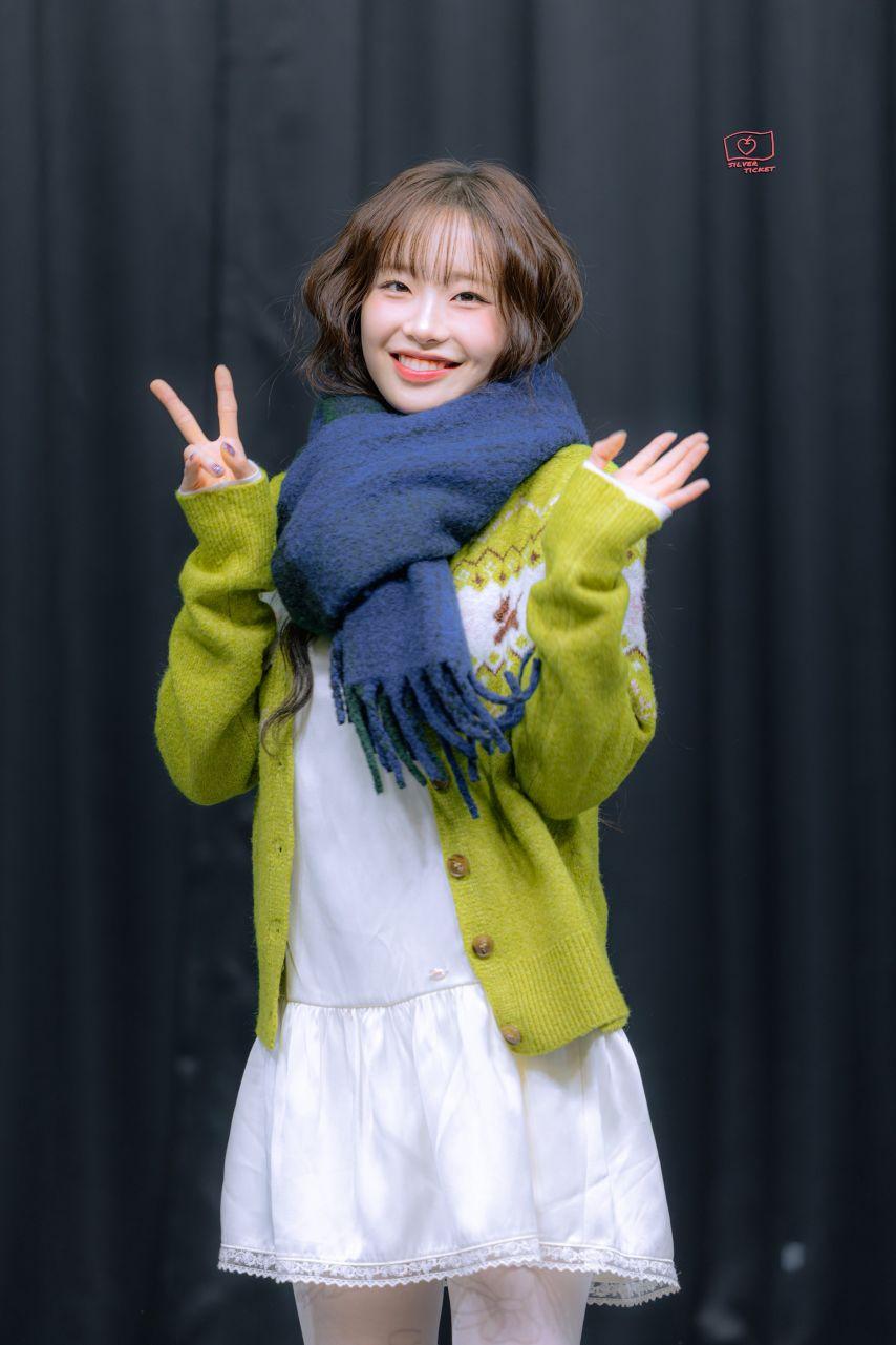 츄 인별 등/ with 권은비/ 25122727