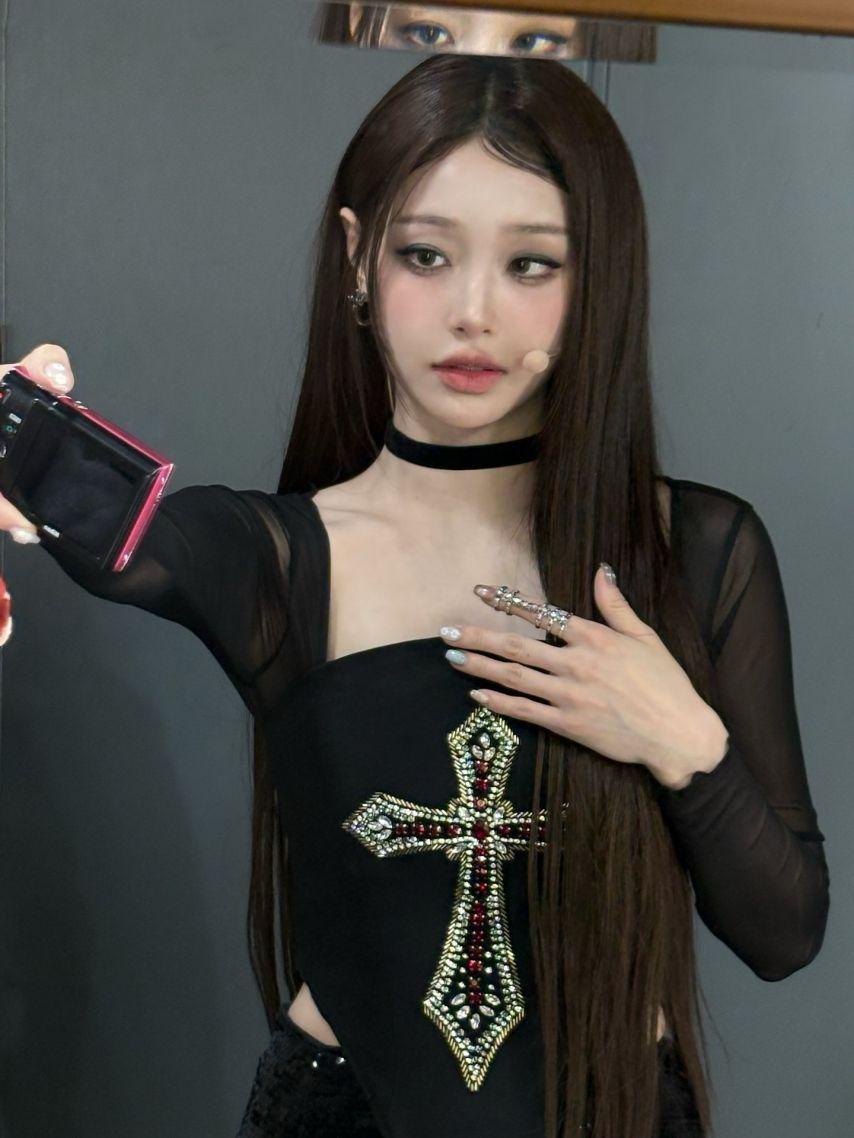 츄 인별 등/ with 권은비/ 2512272