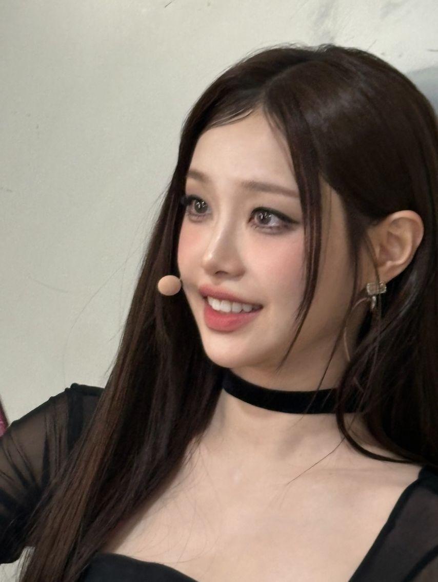 츄 인별 등/ with 권은비/ 2512275