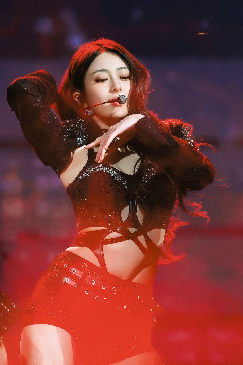 르세라핌 허윤진11