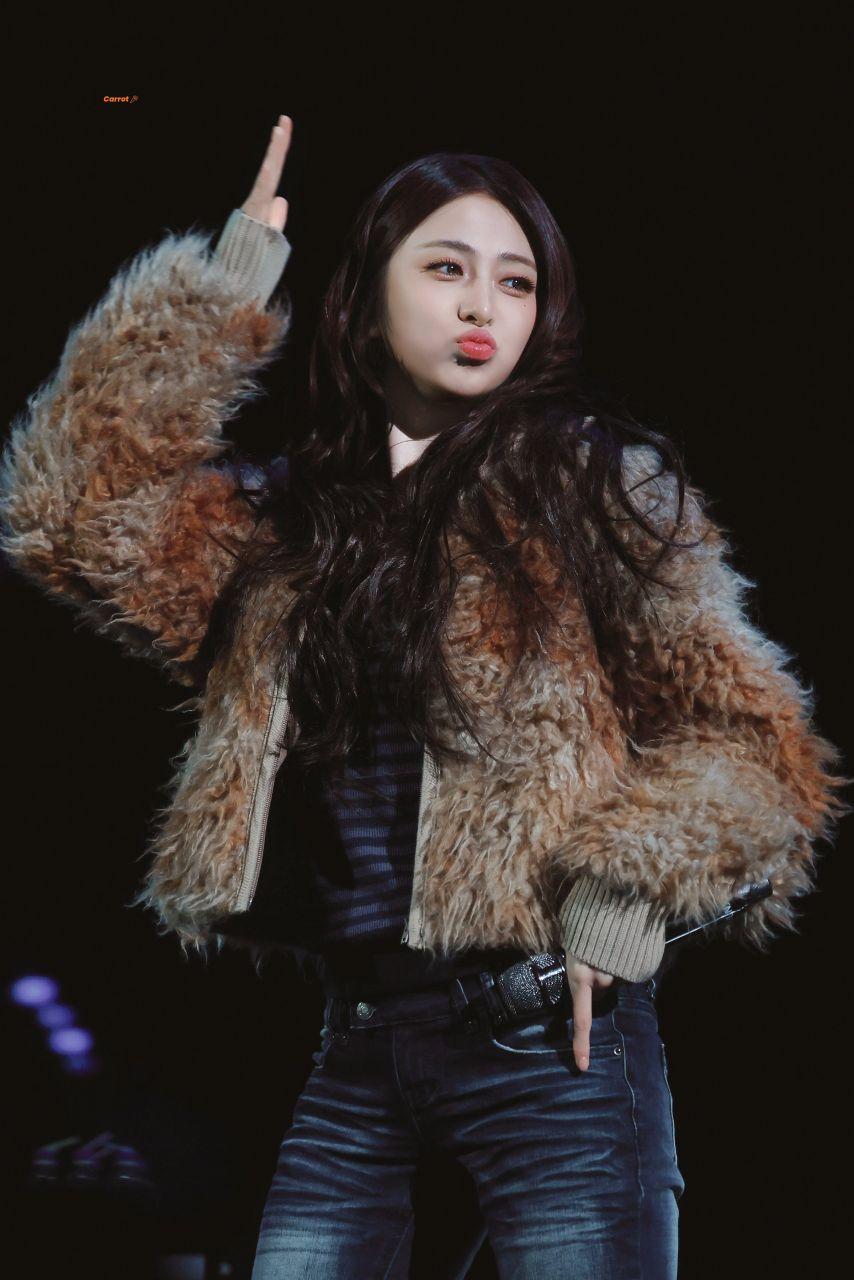 르세라핌 허윤진4