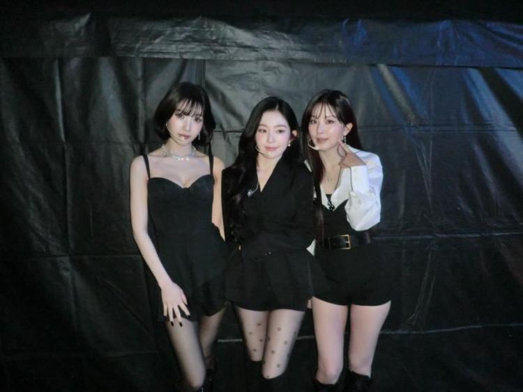 조이 레드벨벳 인별 with 슬기 아이린/ 맥도날드 초코츄러스22