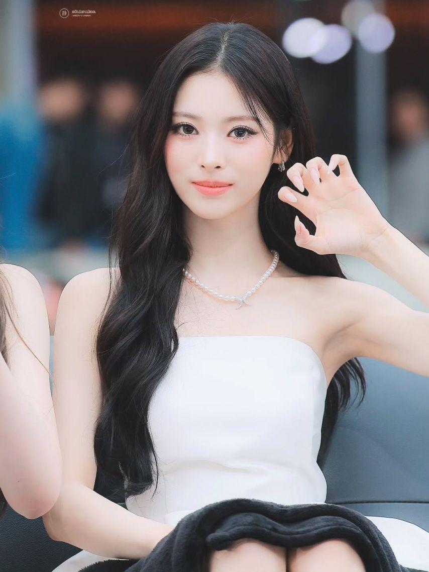 MEOVV (미야오) 안나0