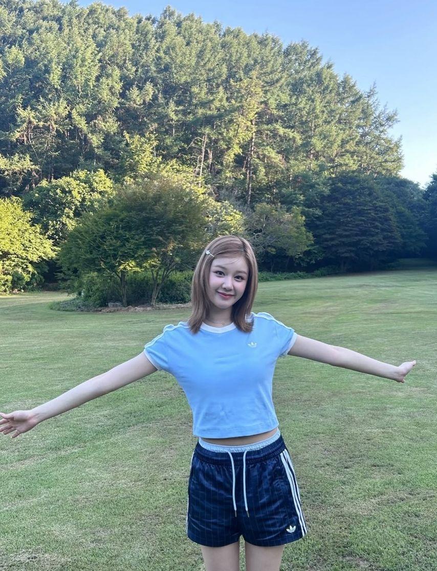 BABYMONSTER (베이비몬스터) 파리타1