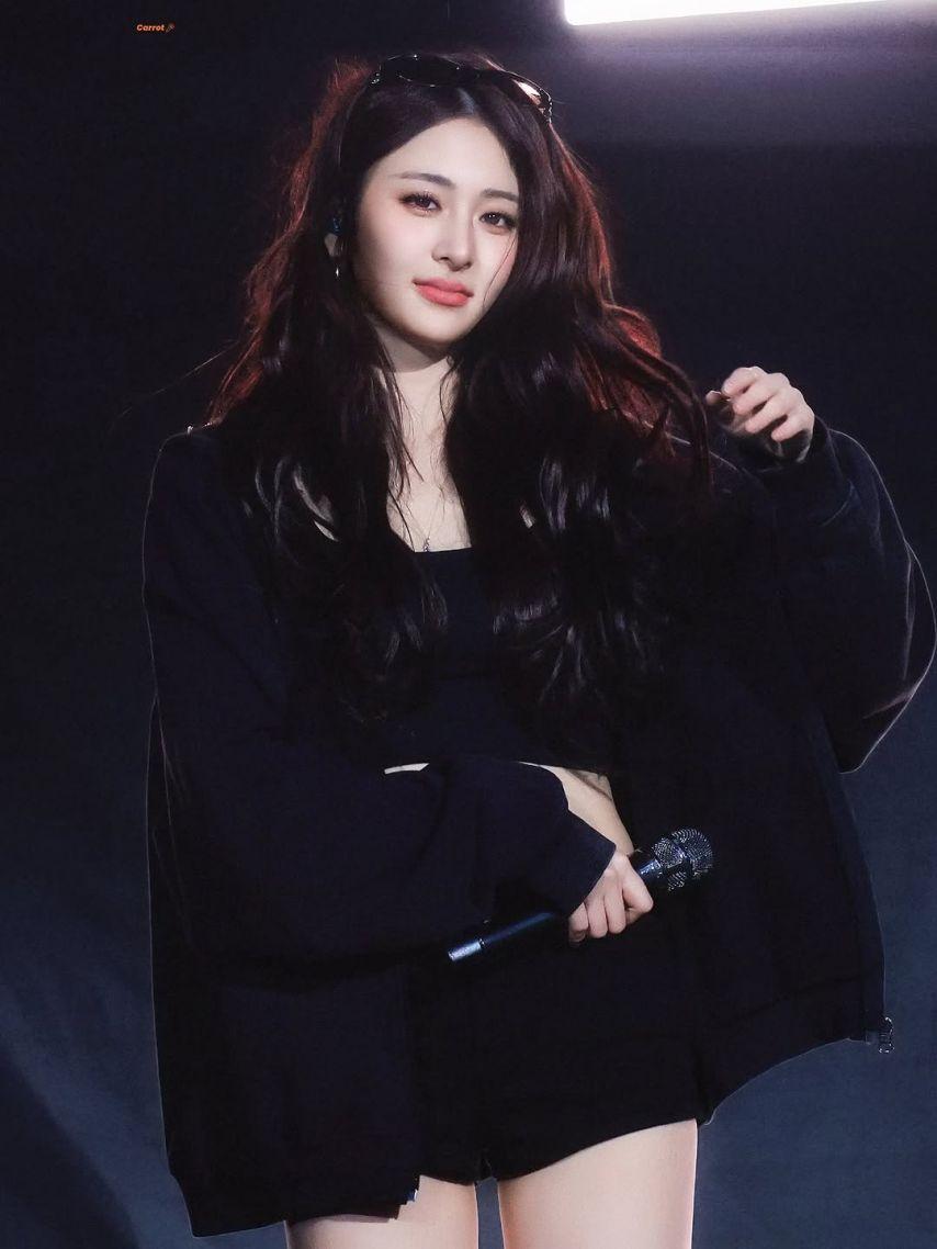 LE SSERAFIM (르세라핌) 허윤진7