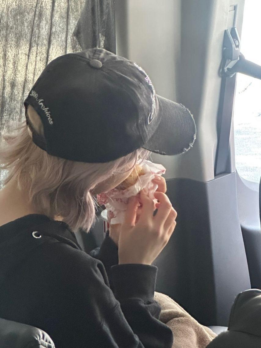 은하 신비 엄지 VIVIZ비비지 4주년31