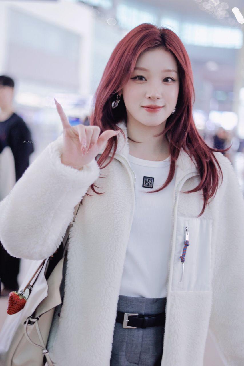 아이들 우기 출국1