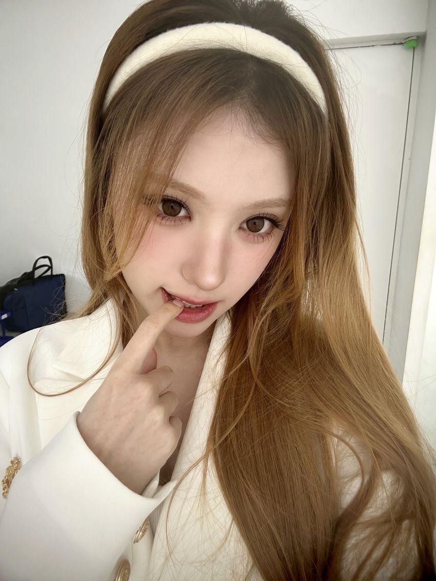 오드유스 마야, 마이카, 예음0