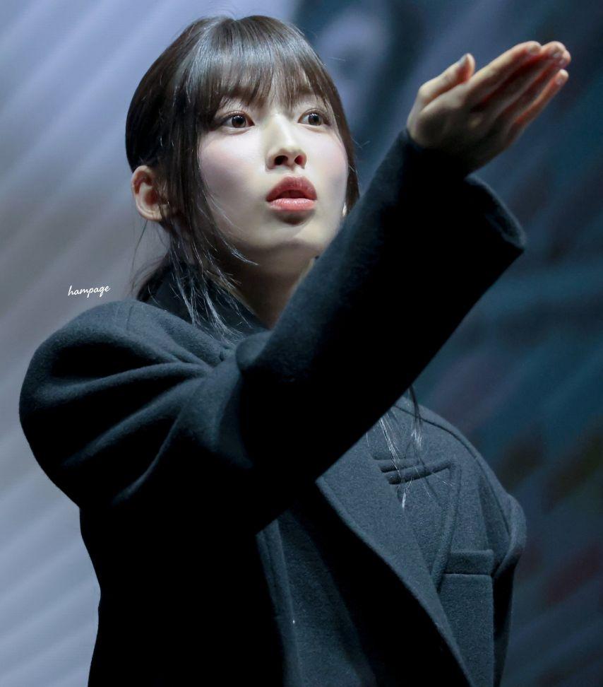 아린 오마이걸 260210 매드댄스오피스 무대인사10