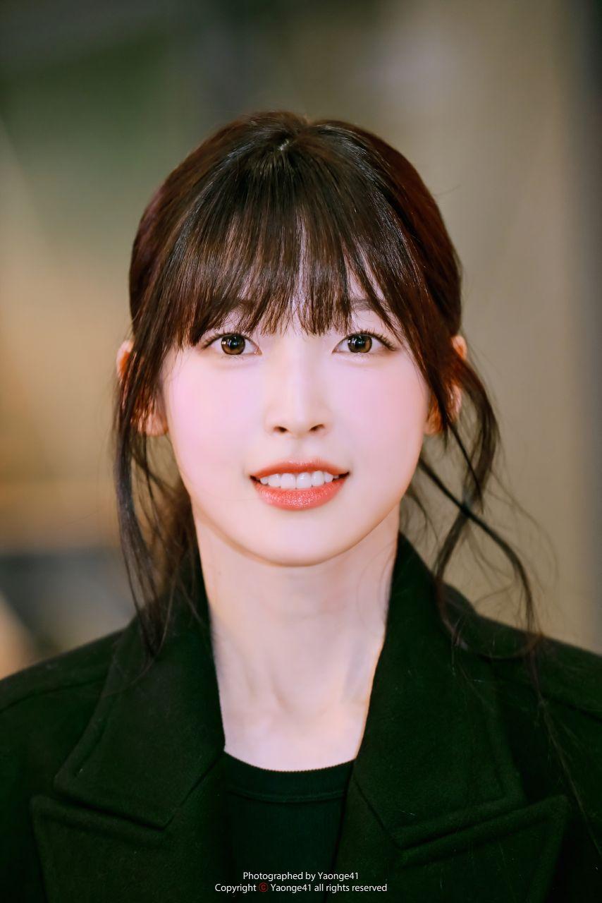 아린 오마이걸 260210 매드댄스오피스 무대인사1