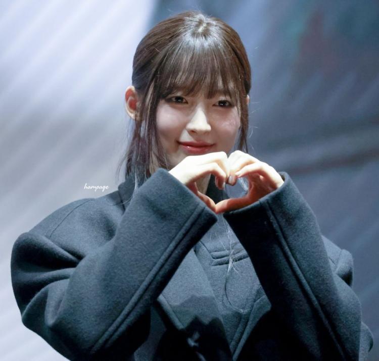 아린 오마이걸 260210 매드댄스오피스 무대인사12