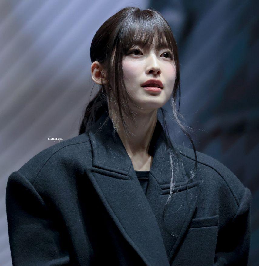 아린 오마이걸 260210 매드댄스오피스 무대인사9