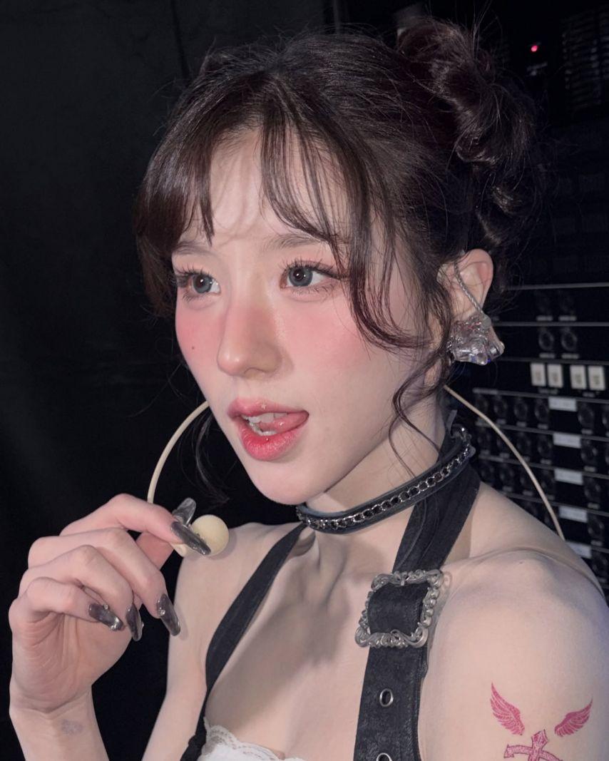 희진 ARTMS아르테미스 인별11