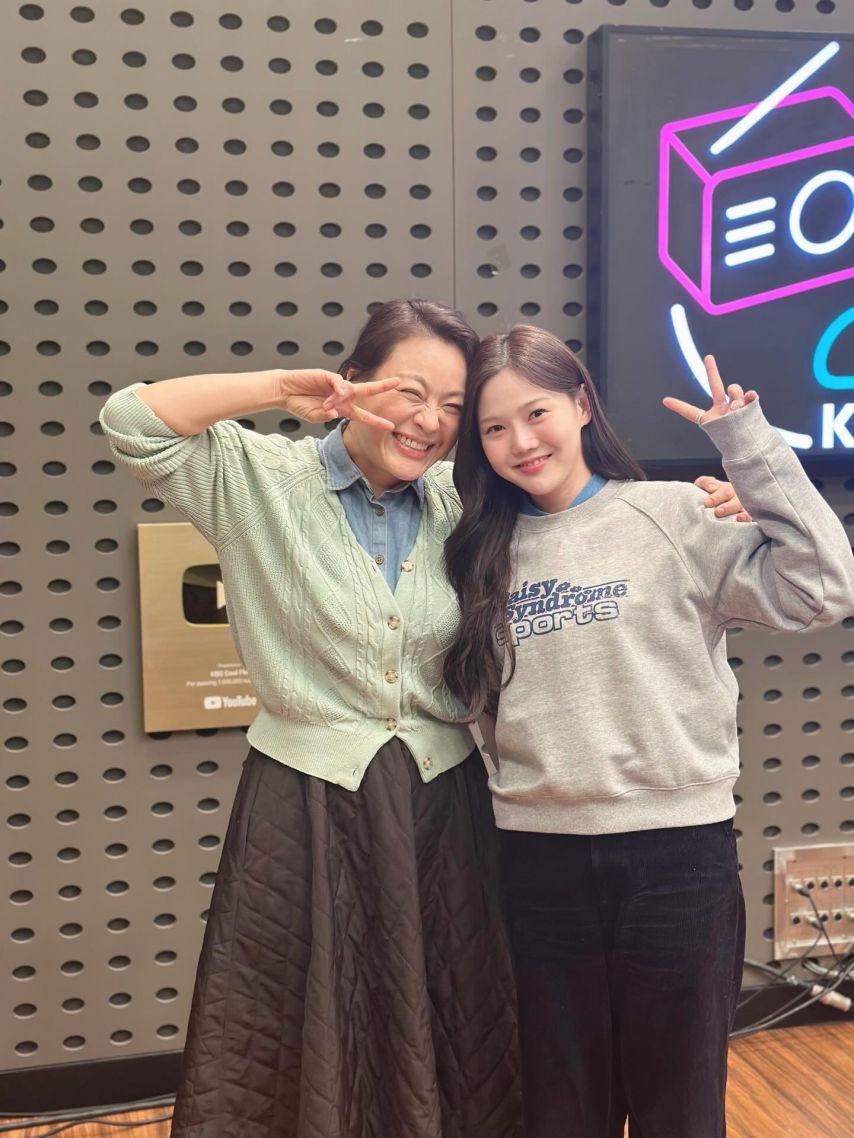 유빈 승희 오마이걸 인별/ 효정 볼륨을높여요 with 이영현/ 유빈 배텐0