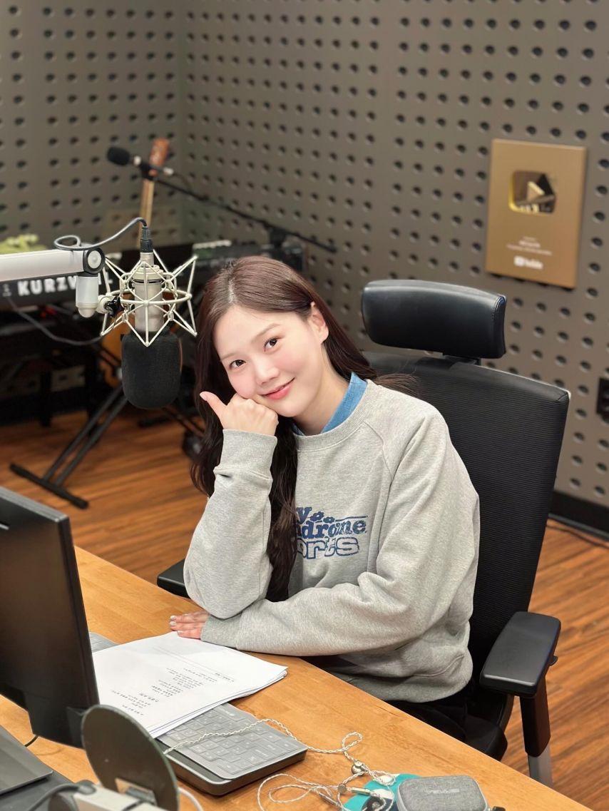 유빈 승희 오마이걸 인별/ 효정 볼륨을높여요 with 이영현/ 유빈 배텐3