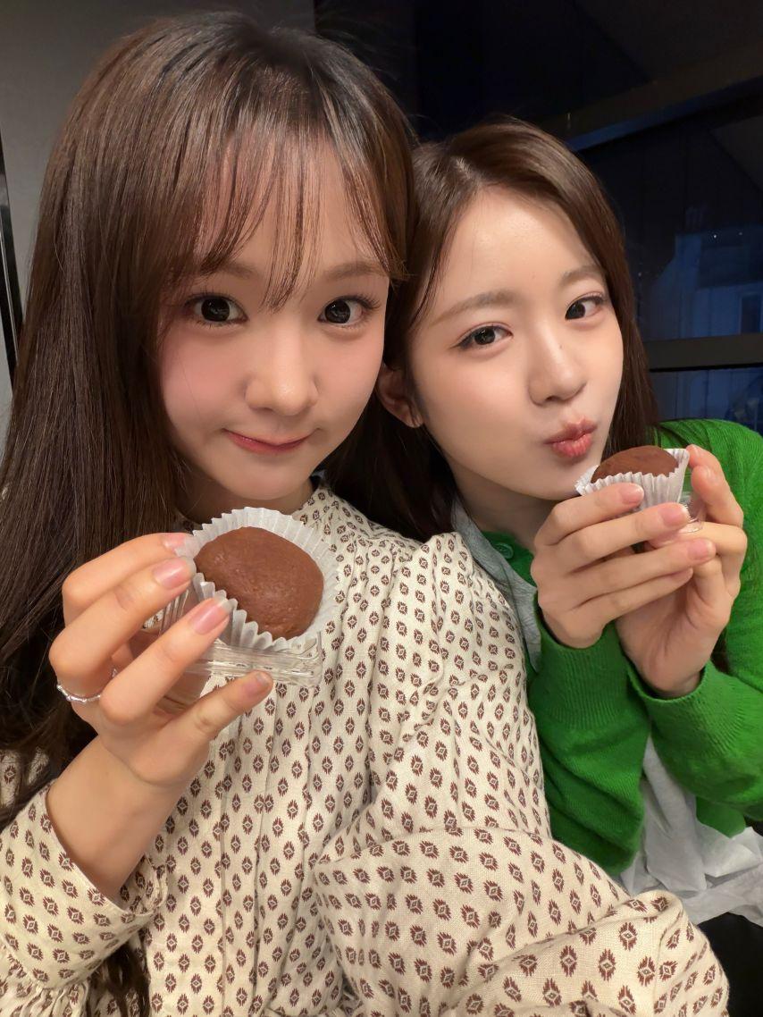 우연 WOOAH우아 인별 등 030211 생일 with 나나 소라 루시 민서1