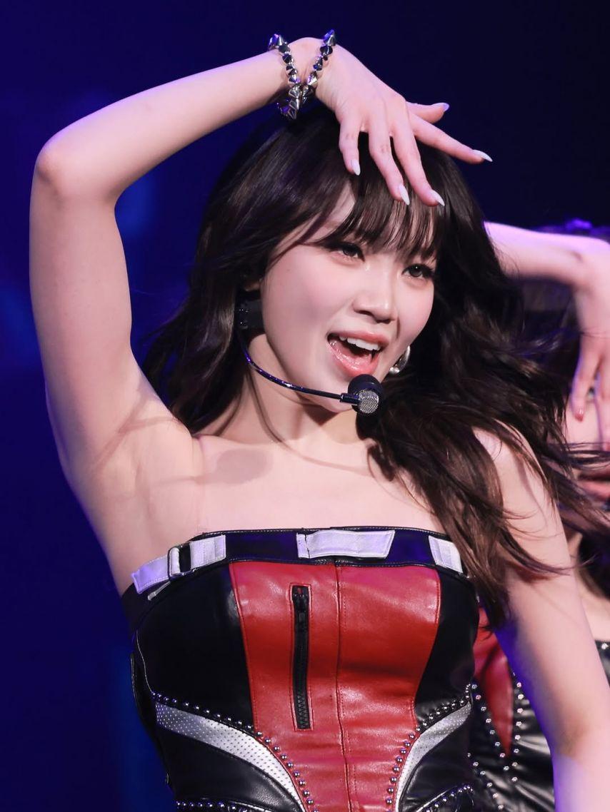 LE SSERAFIM (르세라핌) 김채원12