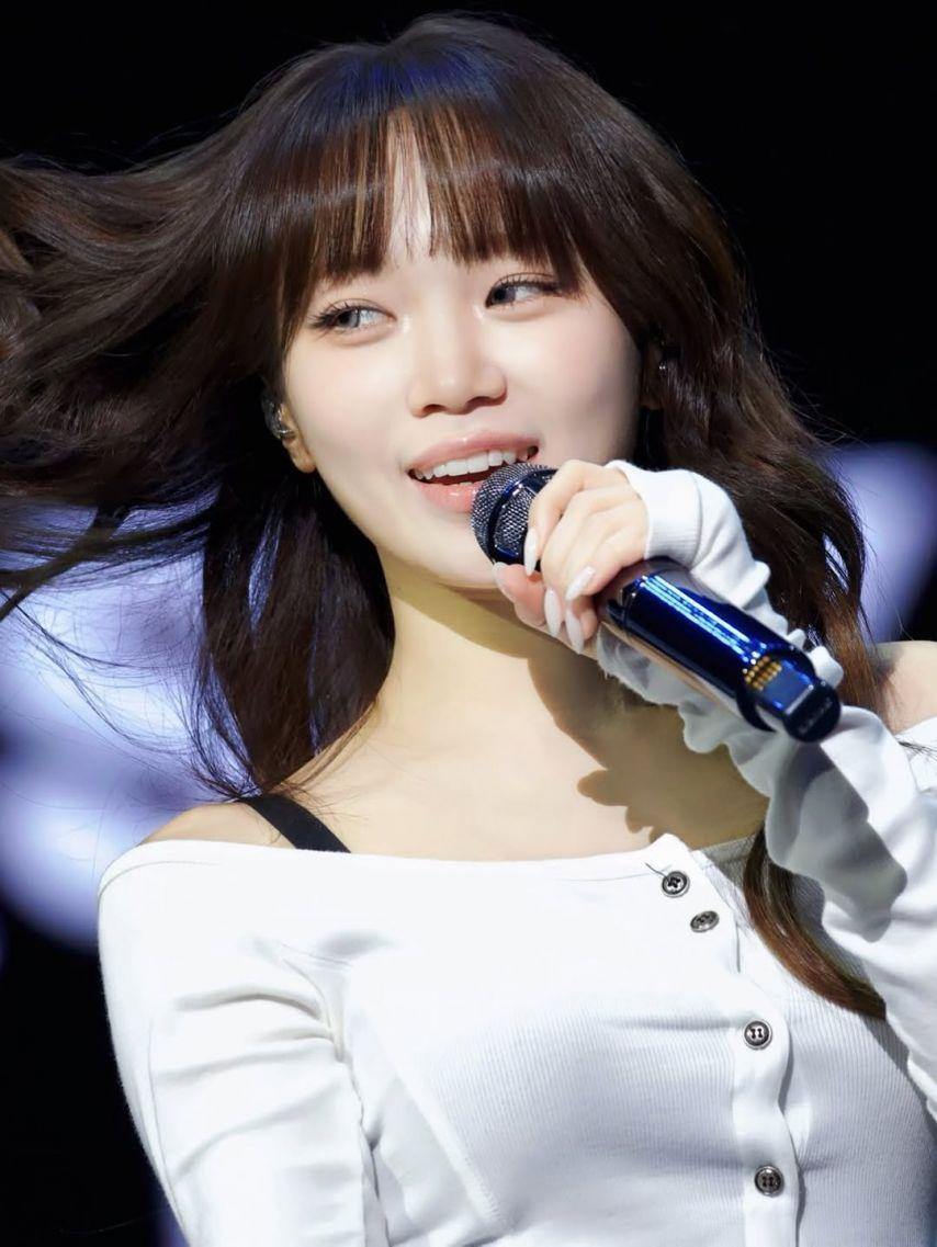 LE SSERAFIM (르세라핌) 김채원2