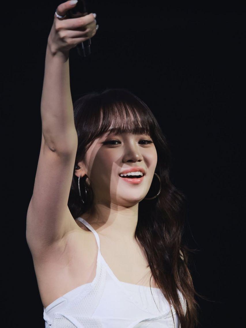 LE SSERAFIM (르세라핌) 김채원4