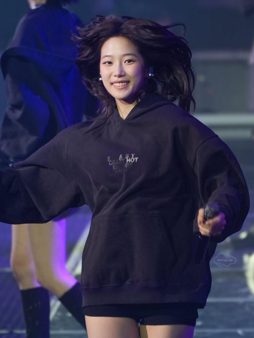 LE SSERAFIM (르세라핌) 카즈하3