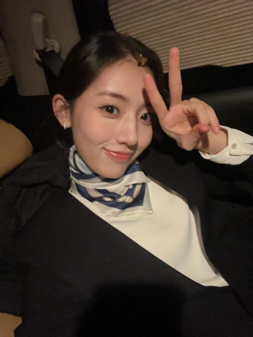 정다빈/ 윤가이 인별 레이디두아9