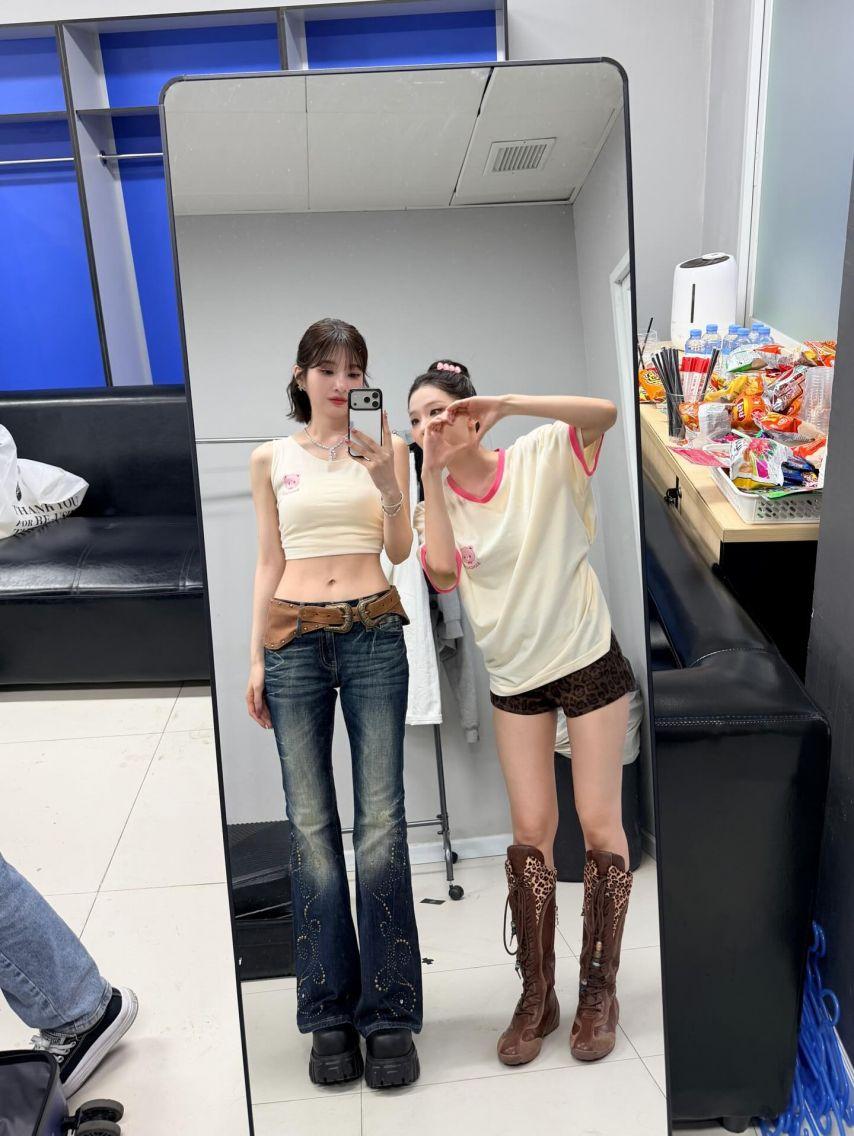 조이 레드벨벳 인별 with 슬기 아이린/ 슬기 with 유하 Hearts2Hearts1