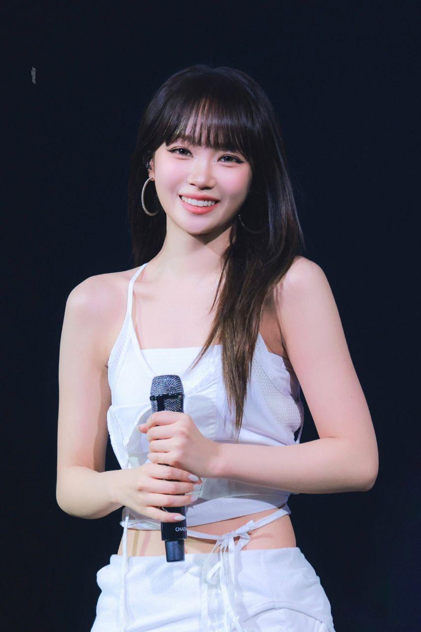 르세라핌 김채원5